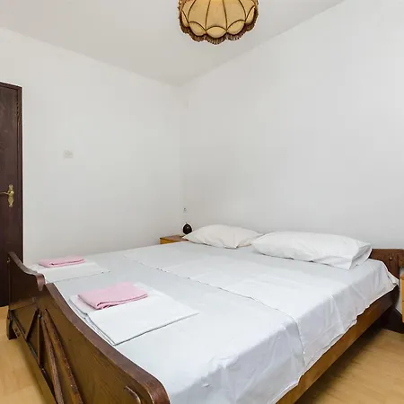 Barba Apartment *